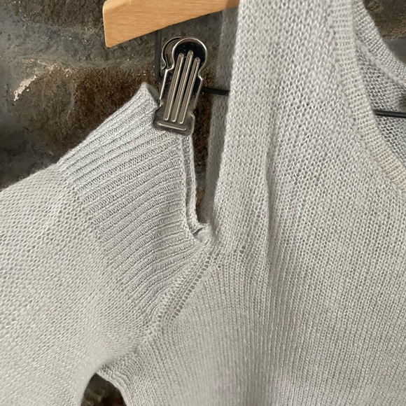 Vince Camuto open shoulder sweater. Navy and gray. Women’s size S. - Picture 4 of 8